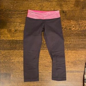 LuluLemon high rise crop legging wunder under
